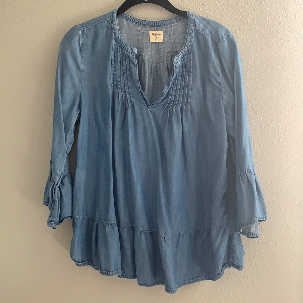 Gap chambray shirt